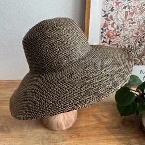 Eric Javits Squishee Hampton Wide Brim UPF 50 Sun Protection Hat - Like New